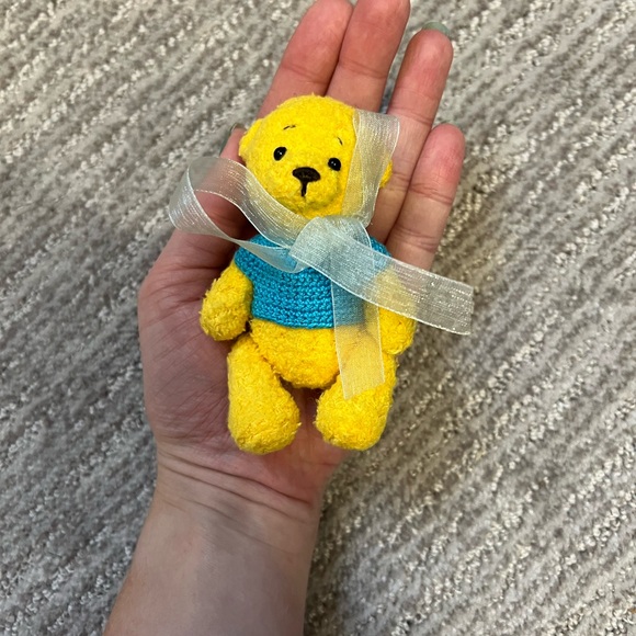 Small bear with ice cream, about 2 inches in size - Picture 2 of 3